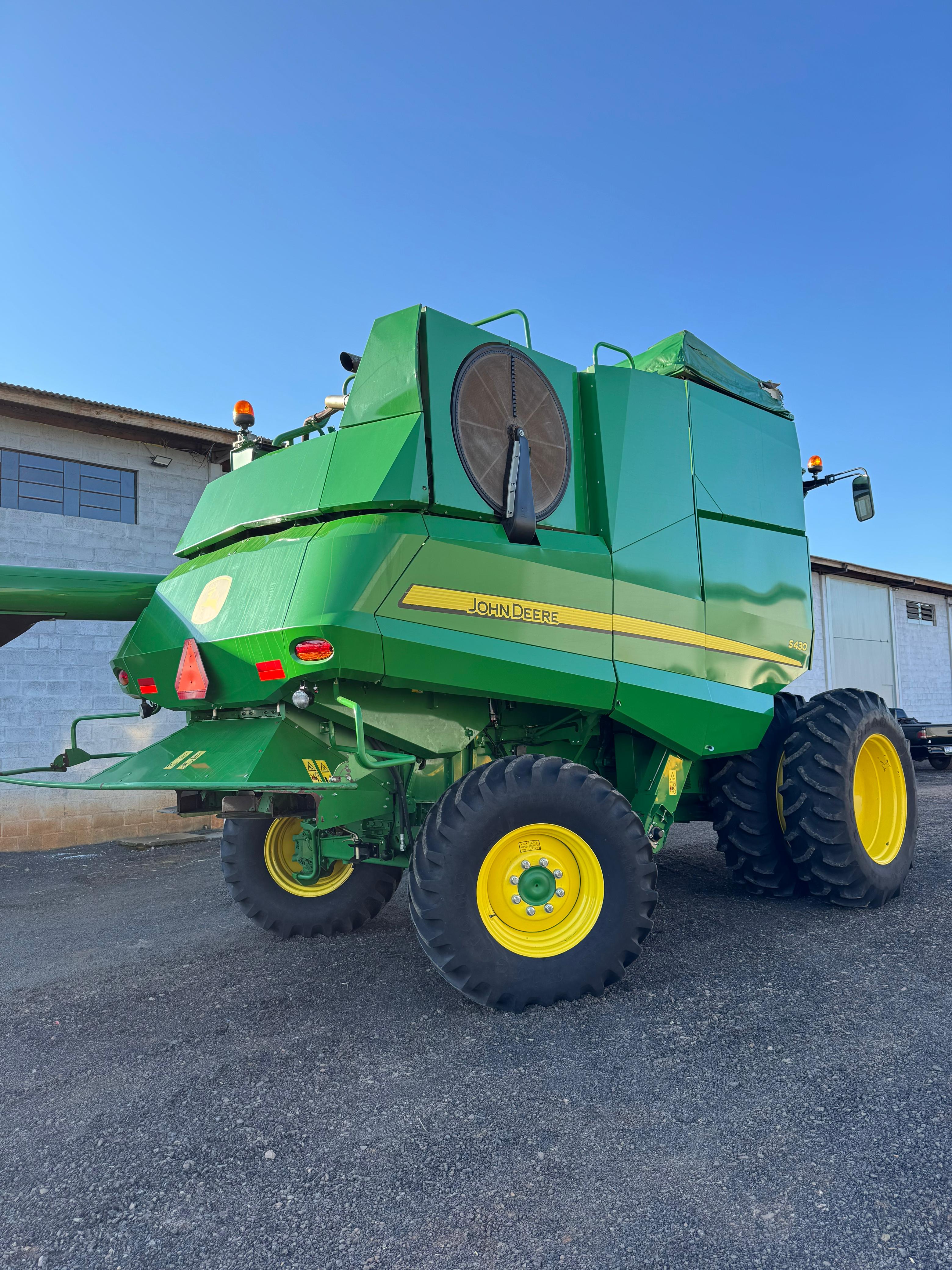 John Deere S430