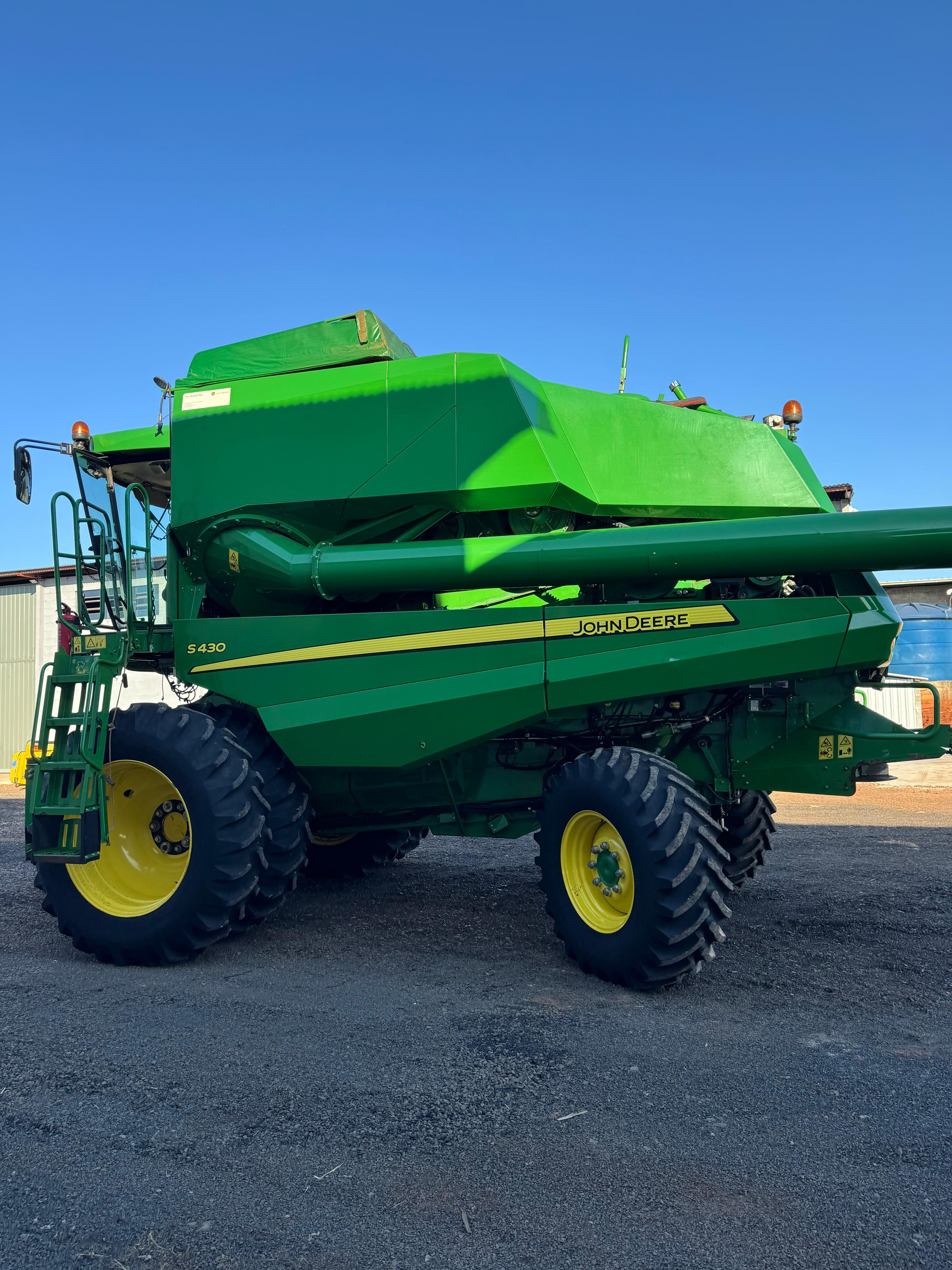 John Deere S430